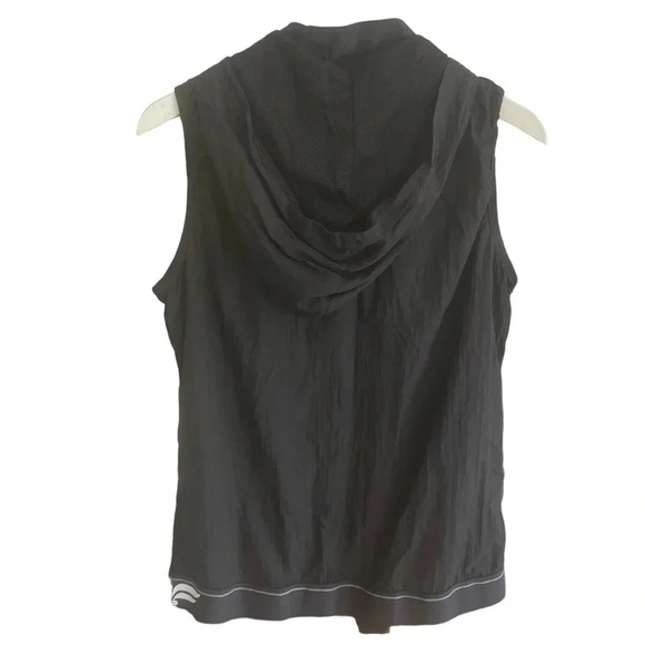 Fabletics Black Nylon Kennedy Vest Black Size Medium Mesh Lining Hooded Sporty - Picture 5 of 9